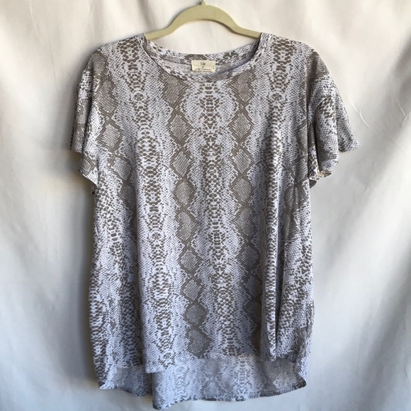 T.La python print flutter sleeve high-low top, size L - Picture 1 of 9